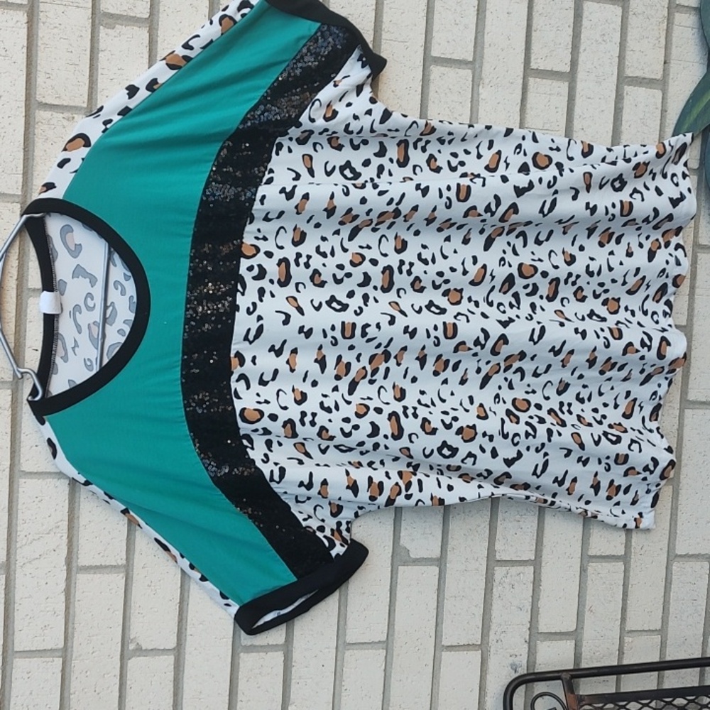Leopard Top